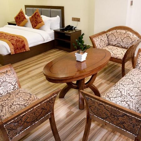 באגויו Hotel Tugos מראה חיצוני תמונה