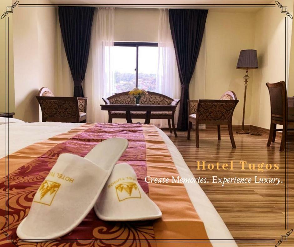 באגויו Hotel Tugos מראה חיצוני תמונה