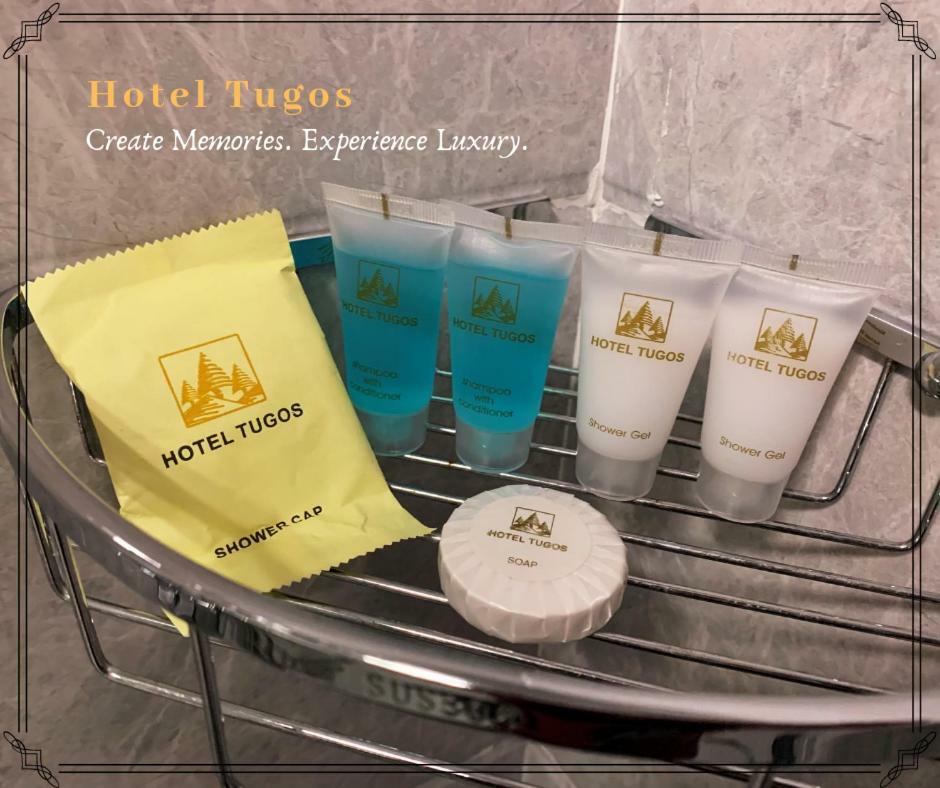 באגויו Hotel Tugos מראה חיצוני תמונה